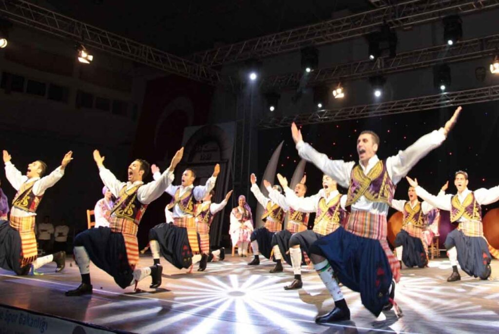 رقص مردان ترک قبرس
