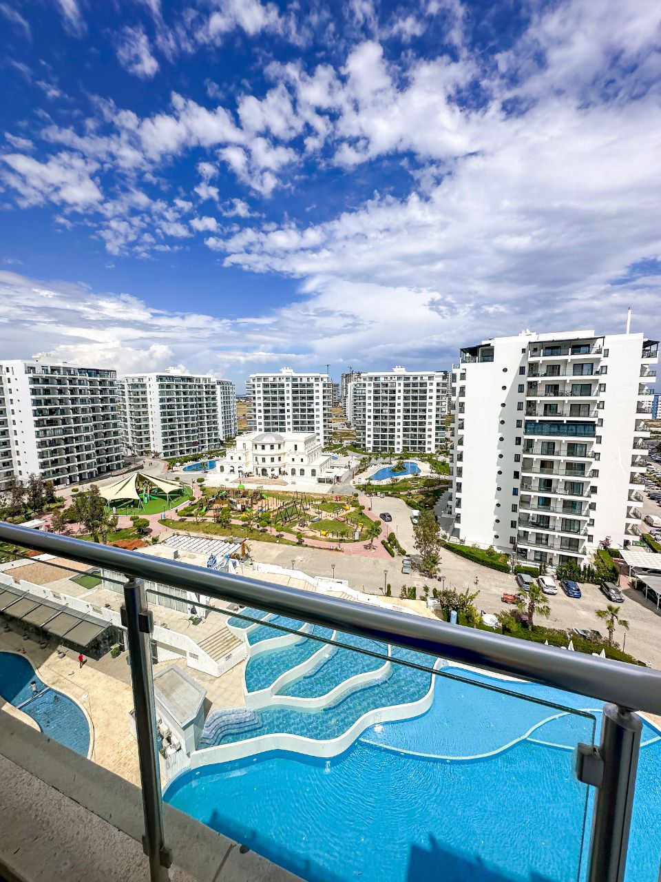 واحد ۲ خوابه فول فرنیش در سزار ریزورت – طبقه عالی، ویوی استخر